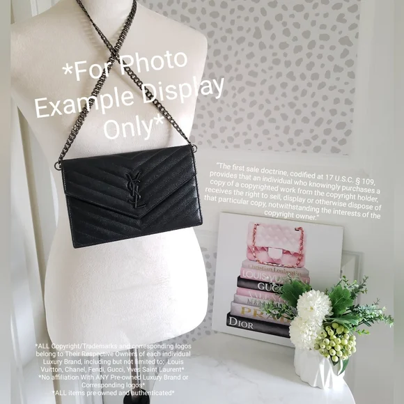 **SOLD** Authentic Pre-owned Yves Saint Laurent Envelope Cassandre - Picture 2 of 16